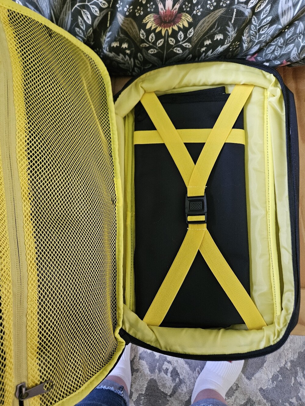 NWOT HiLite Black Fitness Duffel Bag - Picture 13 of 13